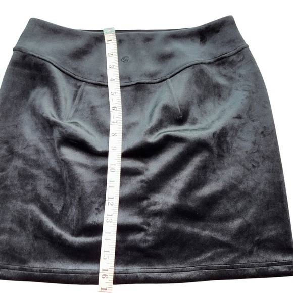 Lululemon Athletica Black HR Mini Skirt - Picture 4 of 7